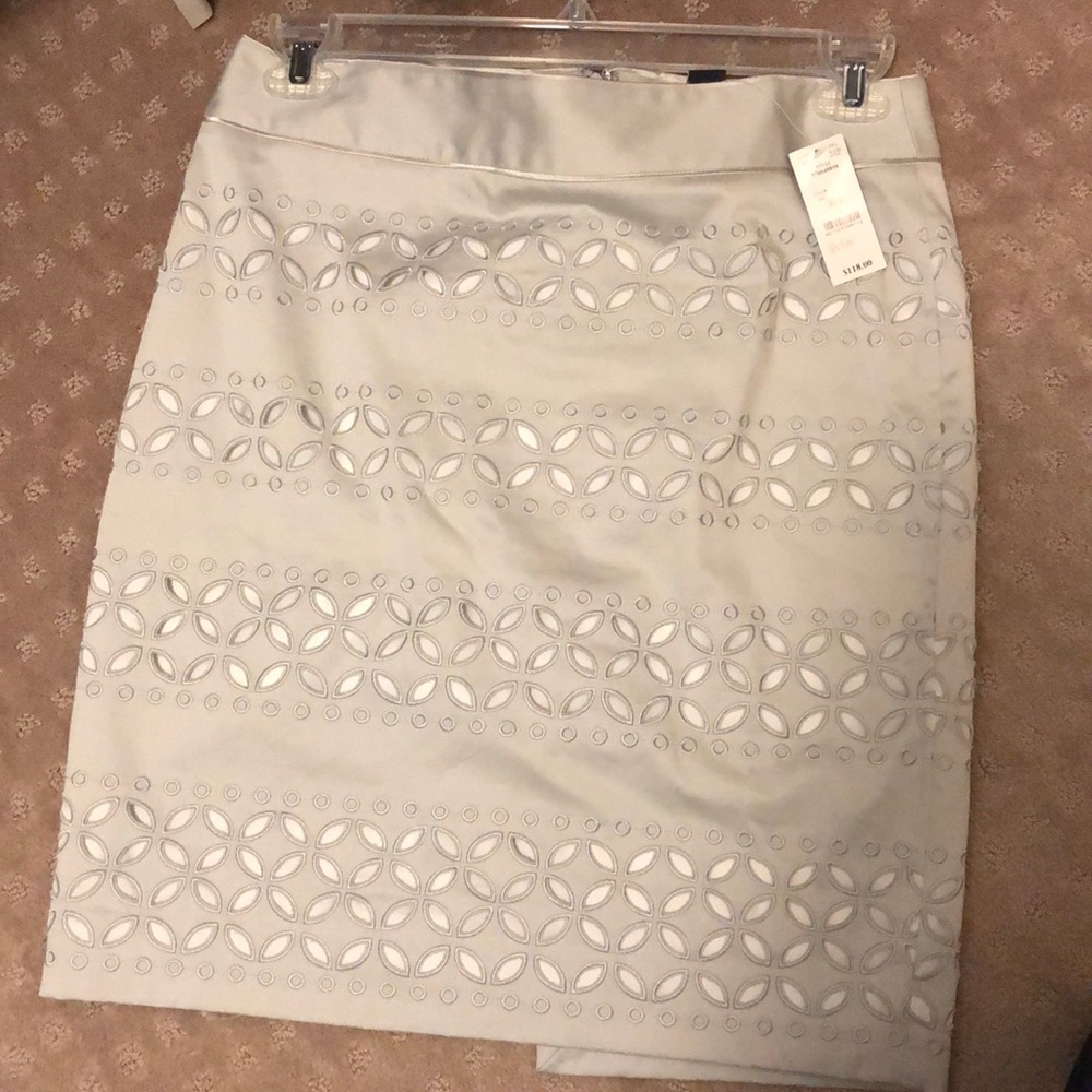 White House Black Market Skirt